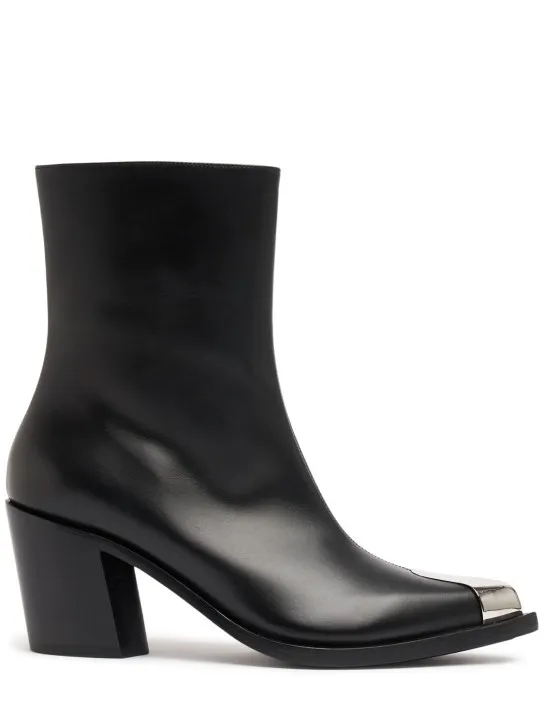 Alexander McQueen   Leather boots 