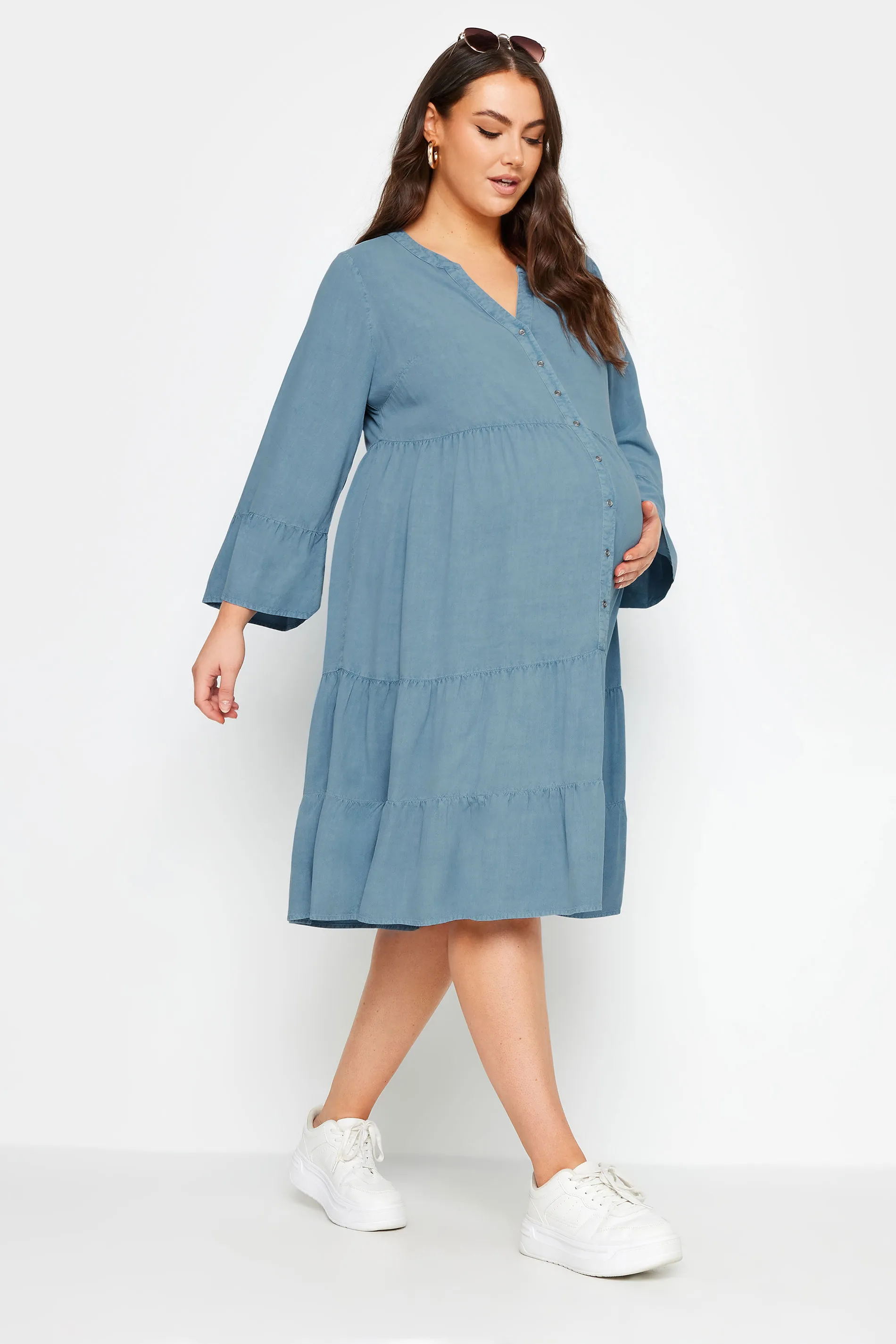 BUMP IT UP MATERNITY Curve Blue Tiered Midi Dress