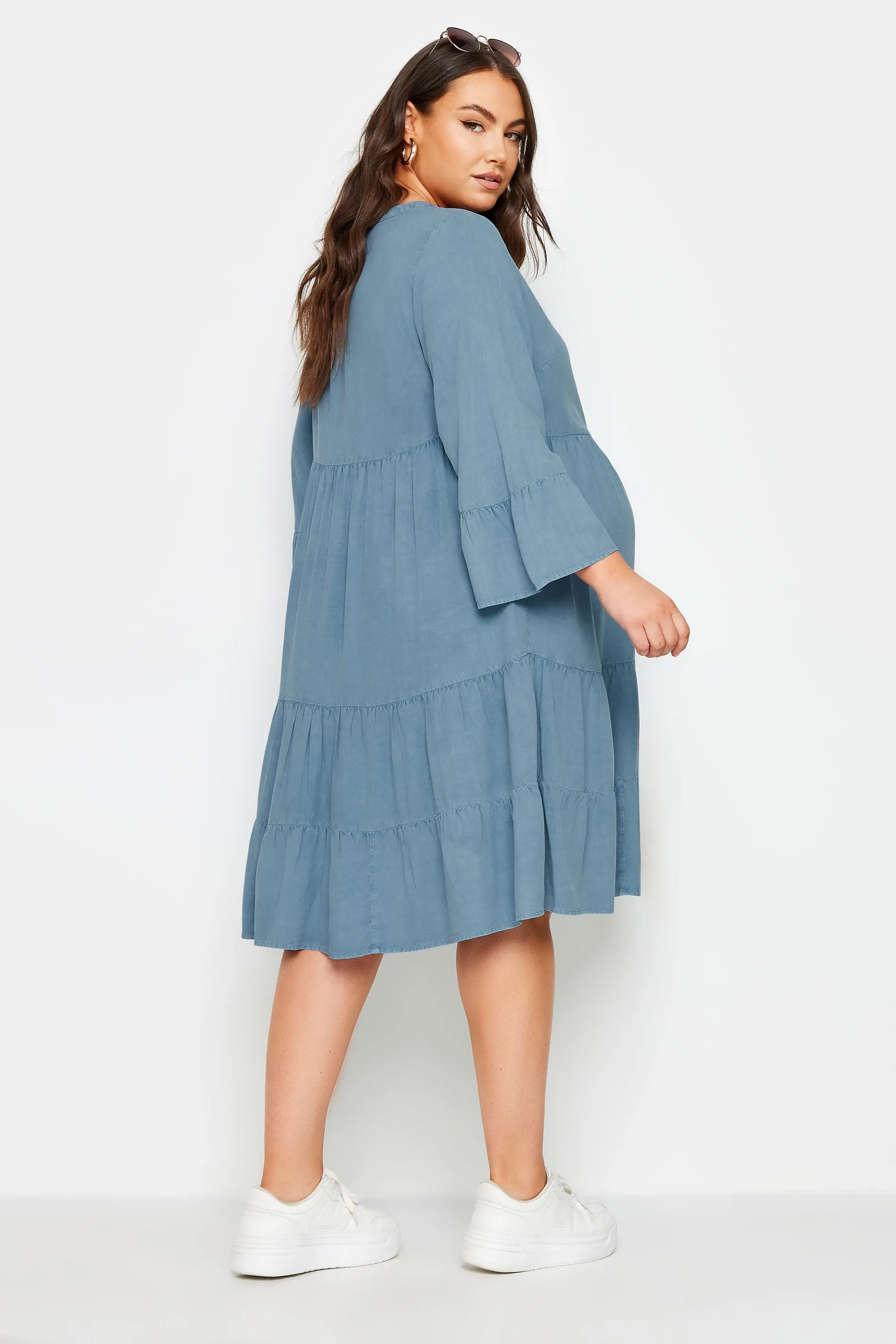 BUMP IT UP MATERNITY Curve Blue Tiered Midi Dress