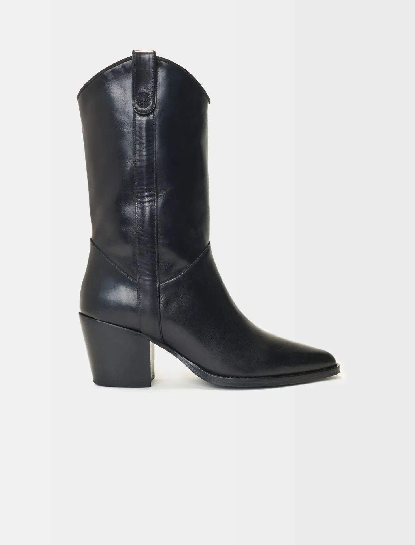 Heeled leather boots