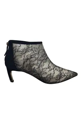 NICHOLAS KIRKWOOD Mira faux pearl-embellished lace and suede ankle boots (38)