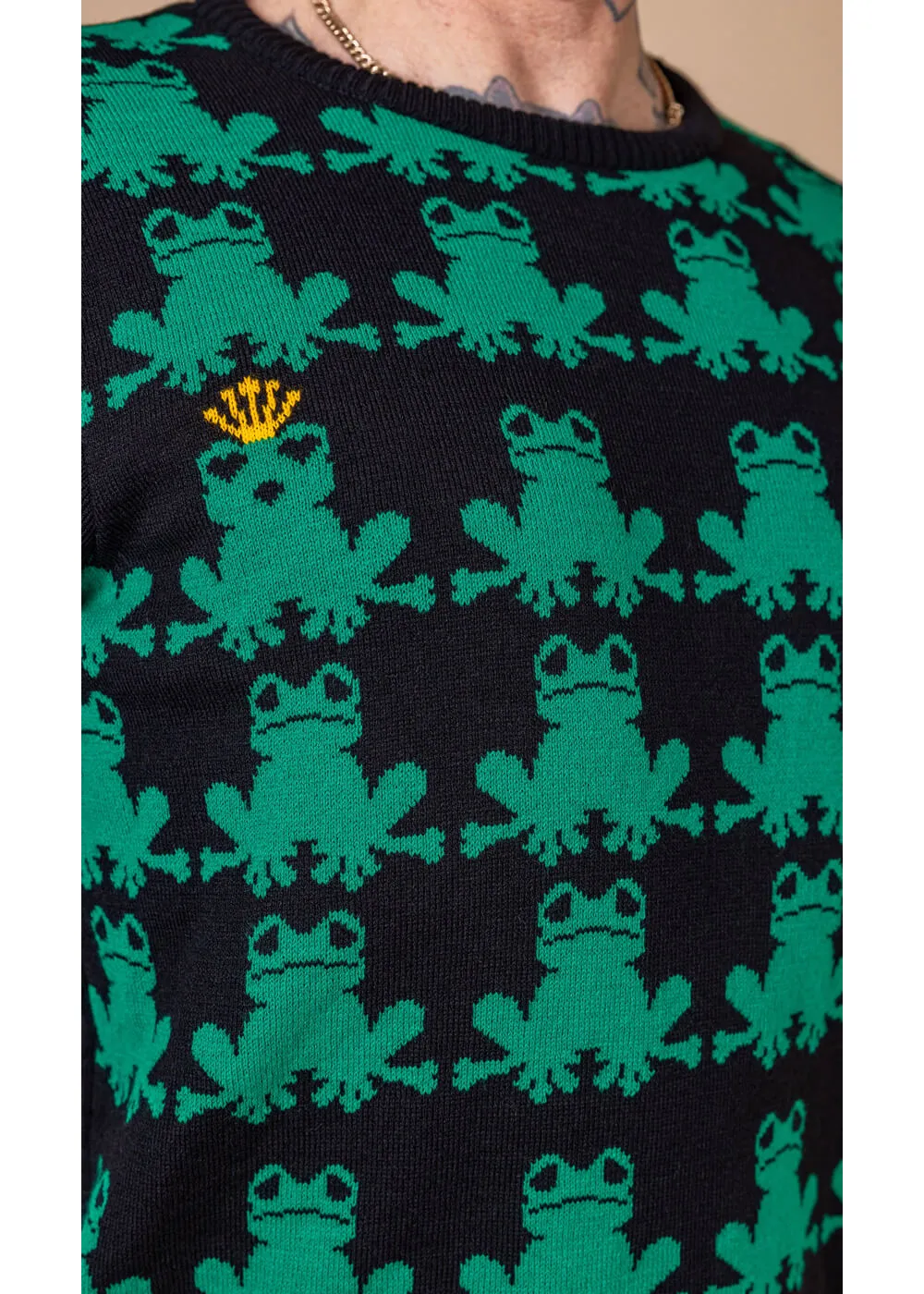 Run & Fly Prince Frog Jumper Sweater Black